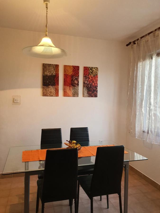 Apartments Luciana & Helena Pula Buitenkant foto